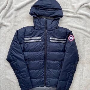 CANADA GOOSE SUMMIT puffer  Navy Blue  Jacket. 100% AUTHENTIC!!!